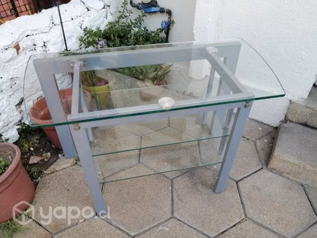 Mesa metálica con tres vidrios