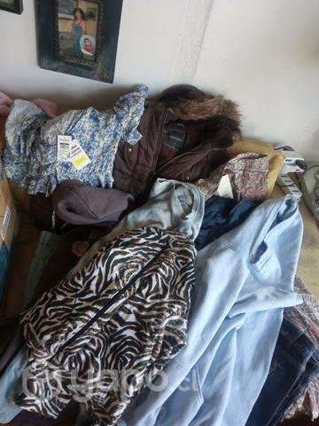 Fardo 11 KILOS aprox. Ropa de mujer variada - Imagen 3
