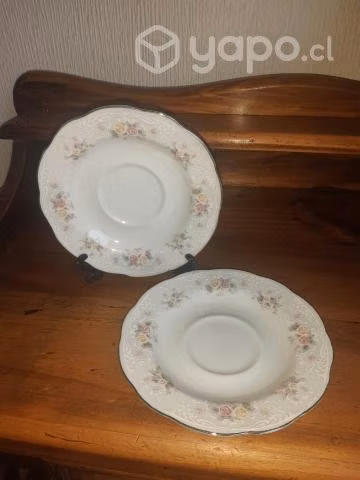 Par de platos de porcelana china antigua