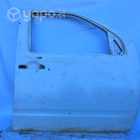 Puerta derecha delantera Nissan Navara 2011