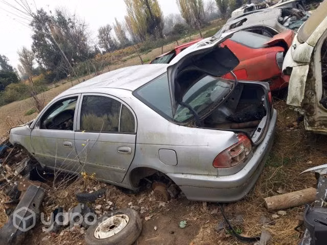 Maleta original impecable Toyota avensis 2002 - Imagen 2