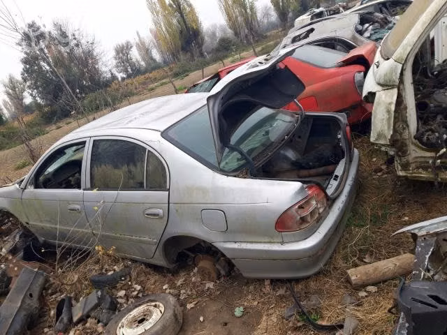 Maleta original impecable Toyota avensis 2002 - Imagen 4