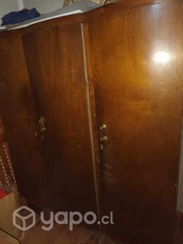 Ropero 3 puertas Antiguo
