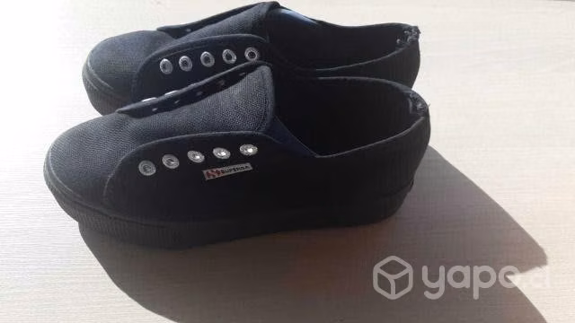 Zapatillas superga nro. 38 negras - Imagen 2