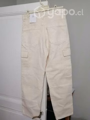 Pantalon cargo beige BERSHKA