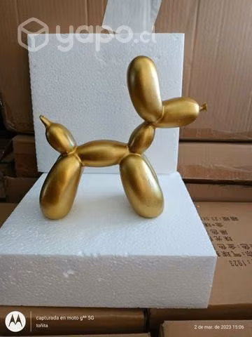 Perros globo dorado decoración