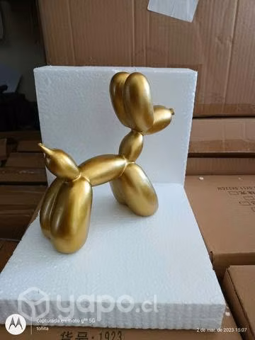 Perros globo dorado decoración