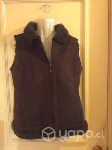 Chaqueta s/manga gamuza café forrada piel Medium