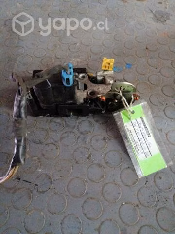 Chapa delantera izquierda Chevrolet Express 2012