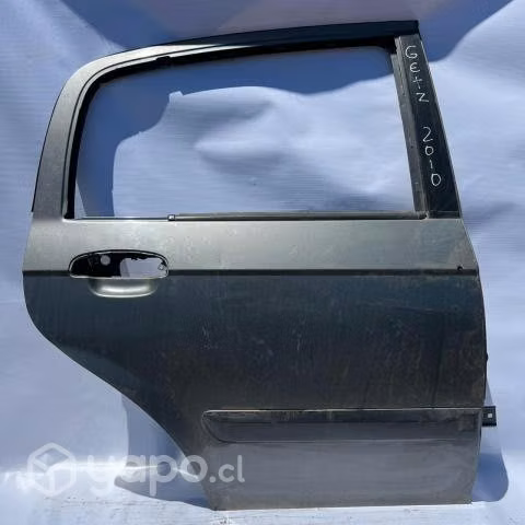 Puerta trasera Derecha Hyundai gaetz 2010