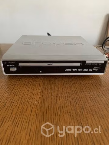 DVD para peliculas Groven con control remoto. Buen