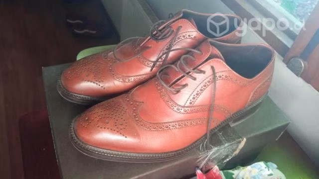 Zapato de vestir de piel talla 41