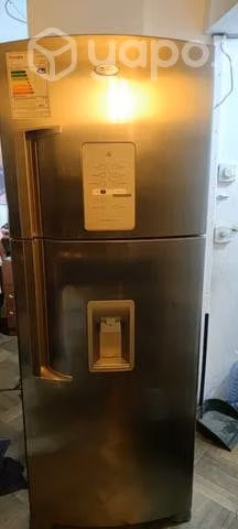 Refrigerador Whirlpool 427 lts con detalle