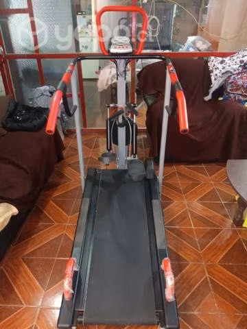 Caminadora poco uso con agregados