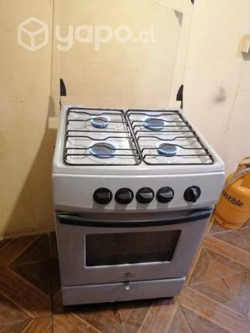 Cocina sin grasa y limpia funcionando