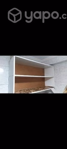 Mueble blanco con accesorios - Imagen 2