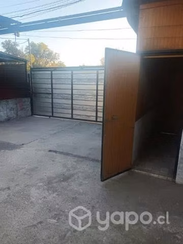 Se arrienda galpon