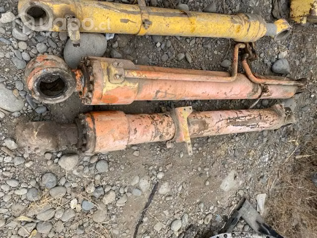 Botellas gemelas excavadoras 33 toneladas