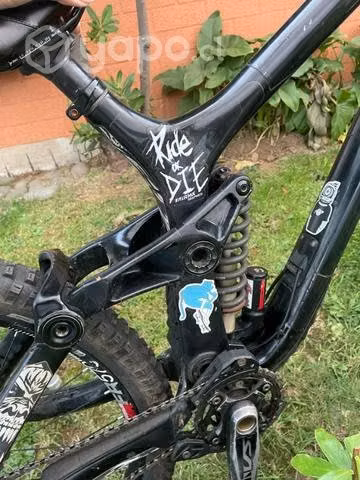 Bicicleta Descenso Rocky Mountain Maiden