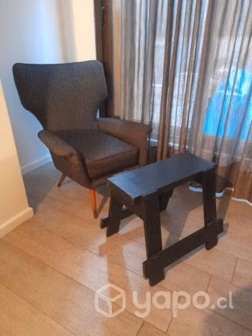 Banca de madera con piel sintetica