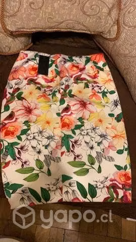 Hermosa Falda Guess