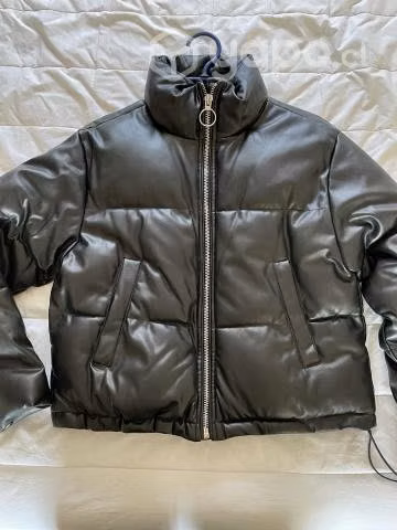 Chaqueta cuerina puffa