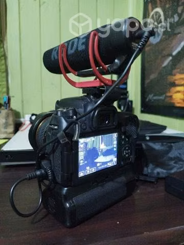 Canon 77D + Grip y Micrófono RODE