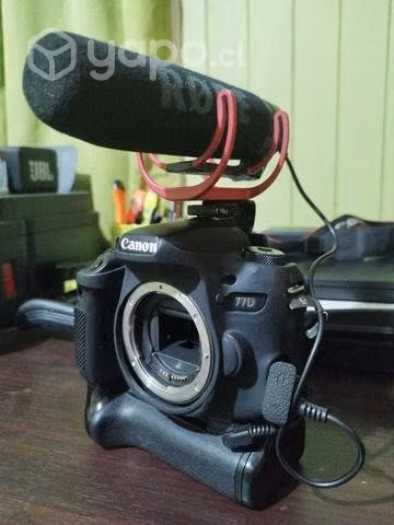 Canon 77D + Grip y Micrófono RODE