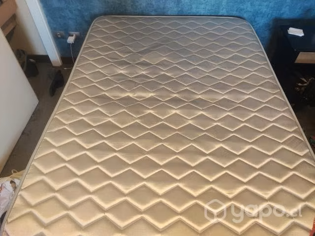 Cama, base y colchón tamaño full