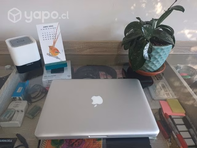 Macbook pro 2012 en caja y funda de regalo - Imagen 2
