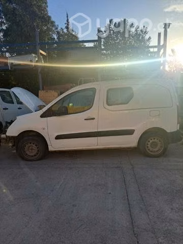 Capot peugeot partner 2012-2018 original usado