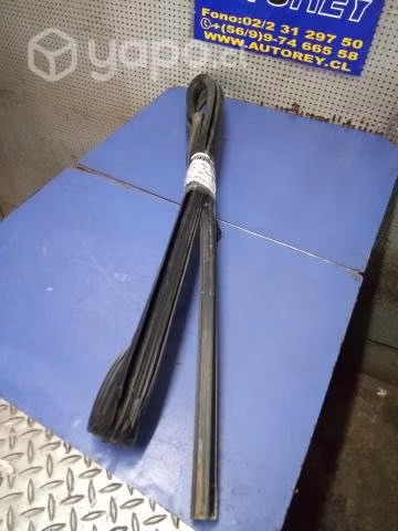 Goma vidrio delantero izq Honda Ridgeline 2010