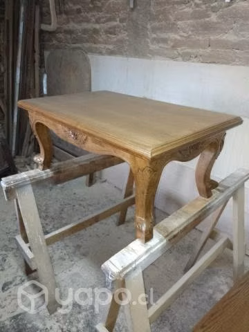Mesa de centro presidencial de castaño