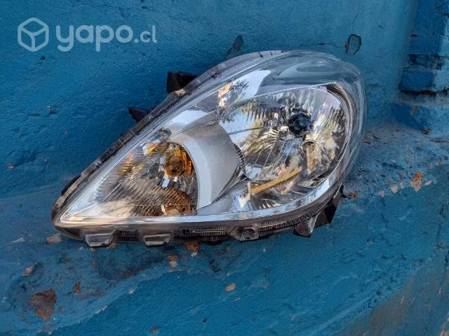 Óptico izq Nissan Versa 2011-15