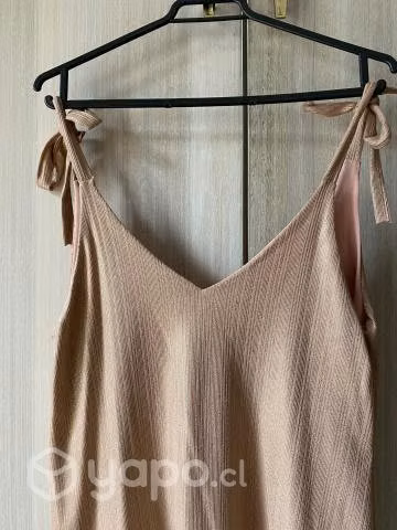 Vestido de fiesta dorado marca dos hermanas