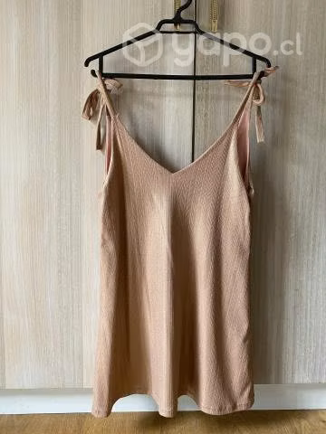 Vestido de fiesta dorado marca dos hermanas