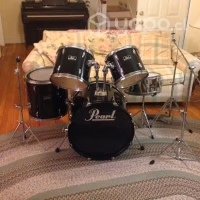 Bateria pearl forum negra - usada