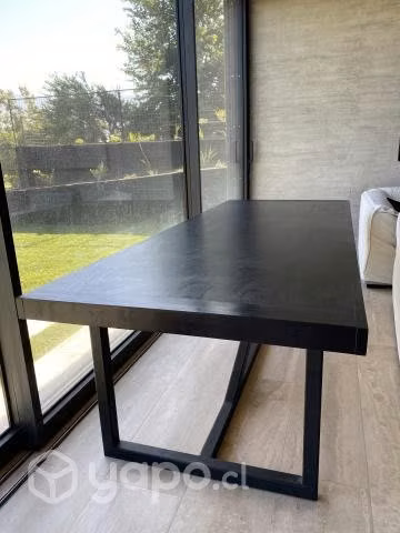 Preciosa mesa de comedor nueva sin uso