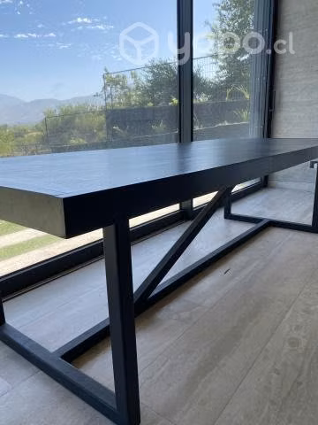 Preciosa mesa de comedor nueva sin uso