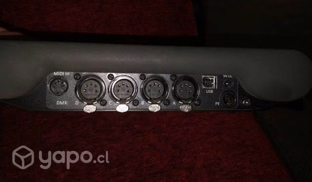 Consola de iluminación AVOLITES TITAN MOBILE