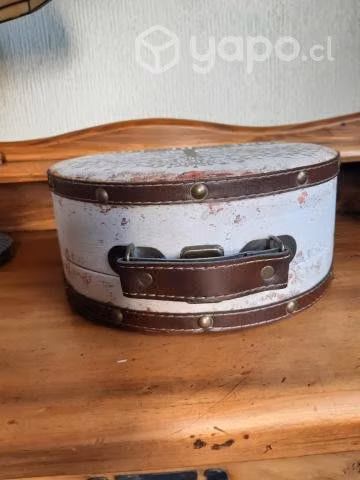 Maleta neceser vintage de cuerina impecable - Imagen 2