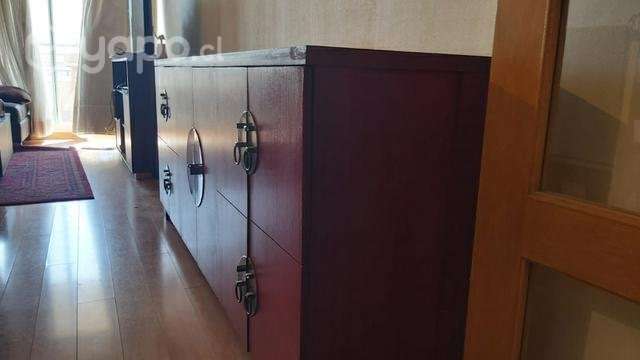 Mueble madera rojo tipo buffet - Imagen 3