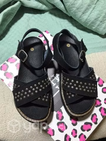 Sandalias nuevas