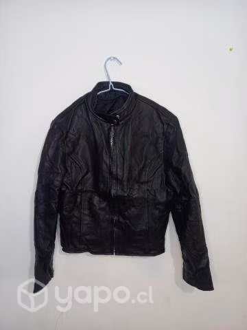 Chaqueta de cuero en excelente estado