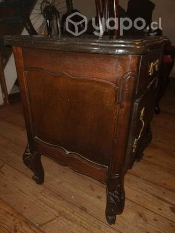 Velador normando antiguo - Imagen 2