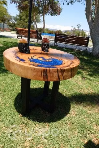 Mesa de centro Roble Pellín y resina epóxica