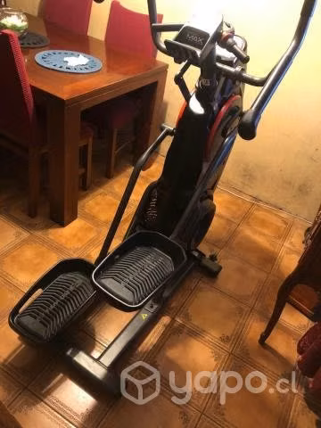Máquina elíptica Bowflex Max Trainer M3