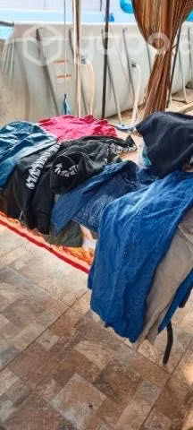 Ropa usada - Imagen 2