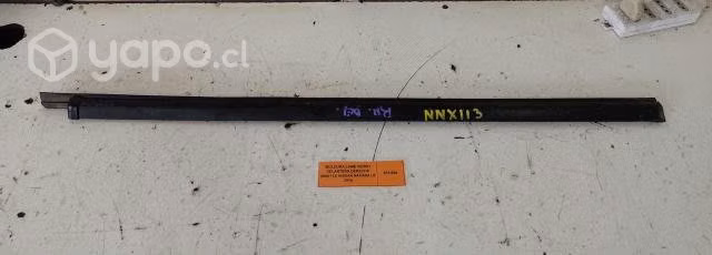 Moldura Lame Vidrio Delantera Derecha (NNX113) Nis