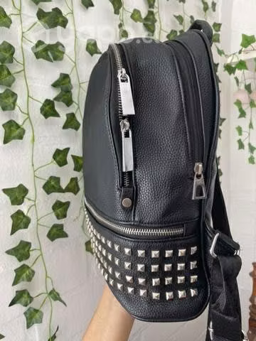 Mochila con múltiples bolsillos